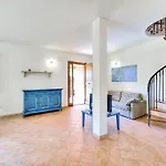 Gorgeous In With Swimming Pool Hébergement de vacances *