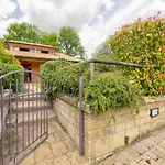 Gorgeous In With Swimming Pool Hébergement de vacances