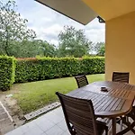 Hébergement de vacances Gorgeous In With Swimming Pool