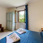 Hébergement de vacances Gorgeous In With Swimming Pool *