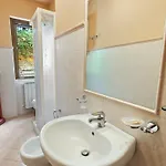 Hébergement de vacances Gorgeous In With Swimming Pool *