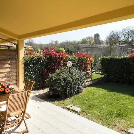Gorgeous In With Swimming Pool Holiday home Sorano (Grosseto)