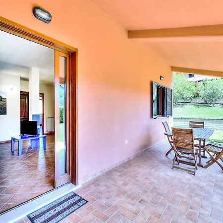 Gorgeous In With Swimming Pool *