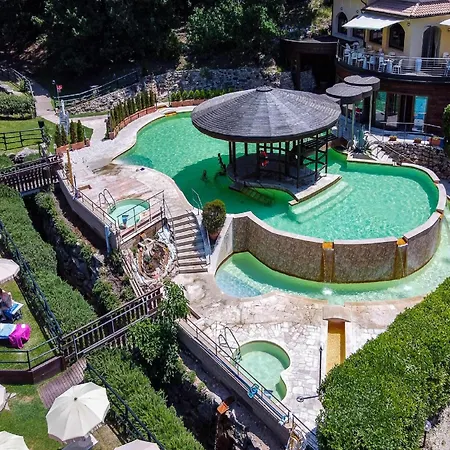 Gorgeous In With Swimming Pool Holiday home