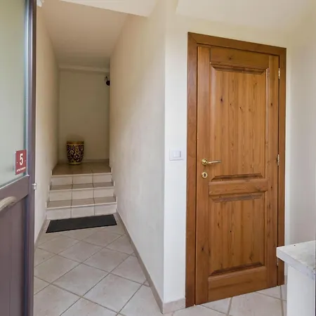 Gorgeous In With Swimming Pool Holiday home Sorano (Grosseto)