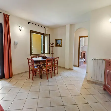 Gorgeous In With Swimming Pool 度假居