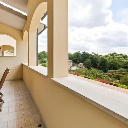 Gorgeous In With Swimming Pool Casa vacanze