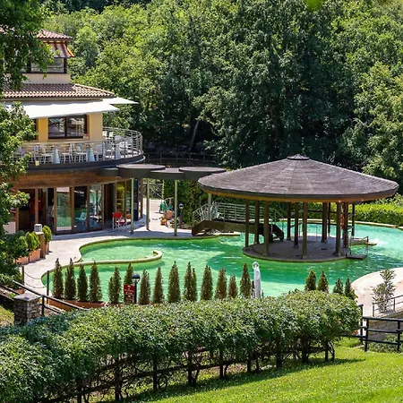 Casa vacanze Gorgeous In With Swimming Pool *